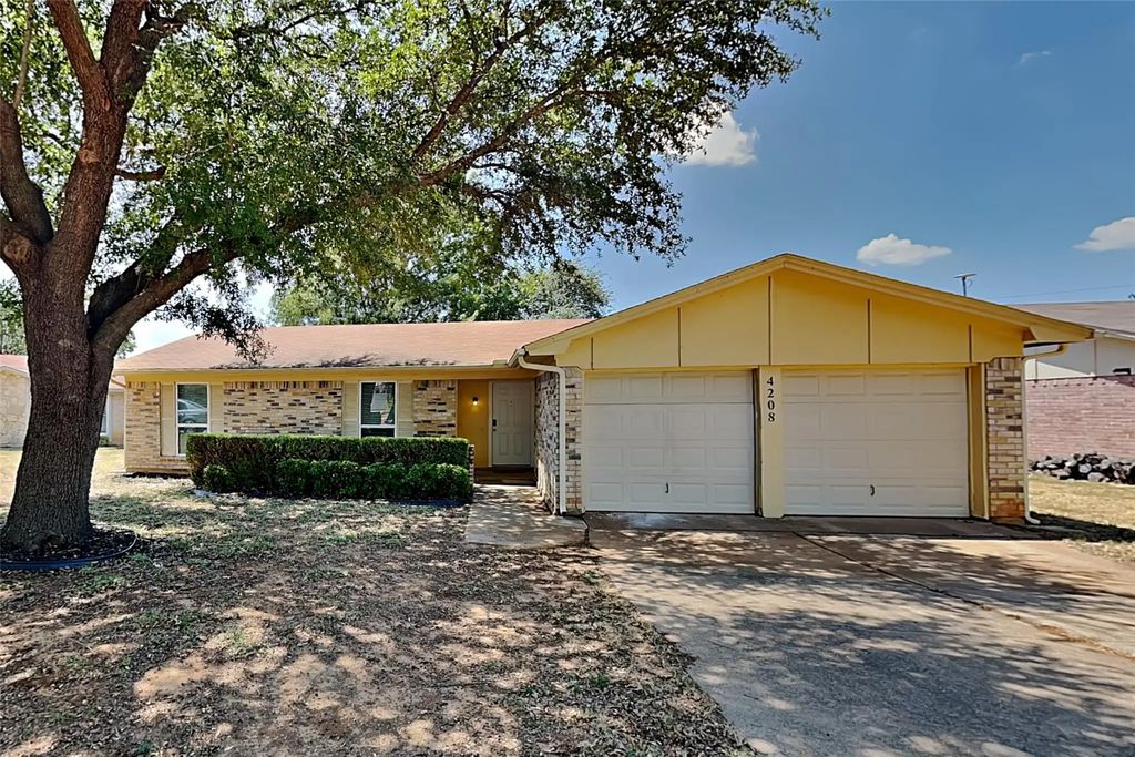 4208 Selina Court, Arlington