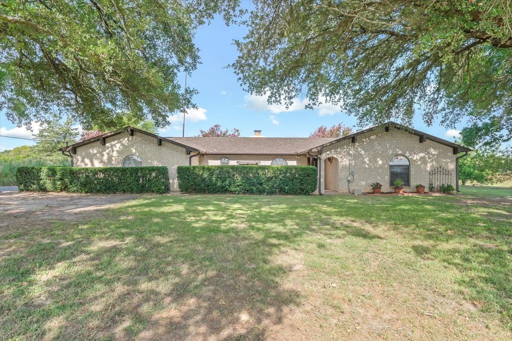 600 Vz County Road 4930, Van