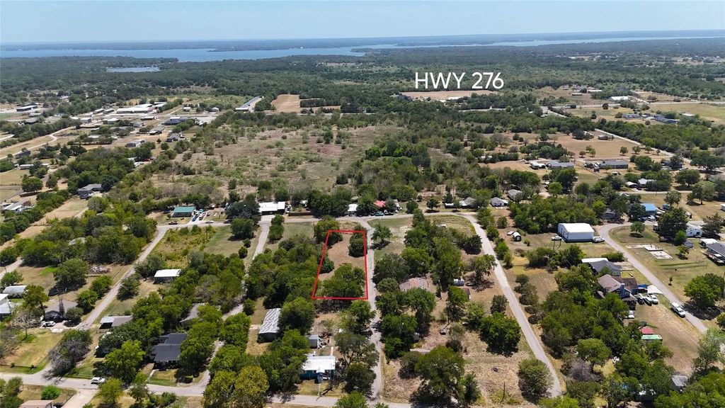 416 Black Foot, Quinlan