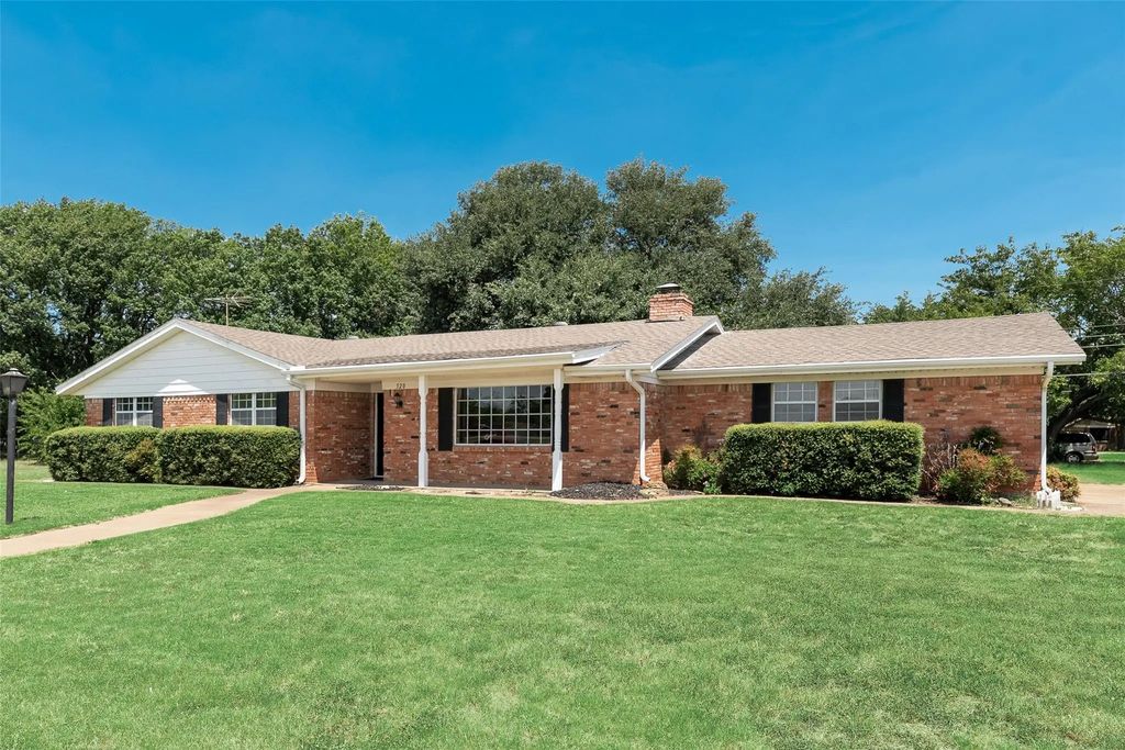 520 Pecan Street, Crowley