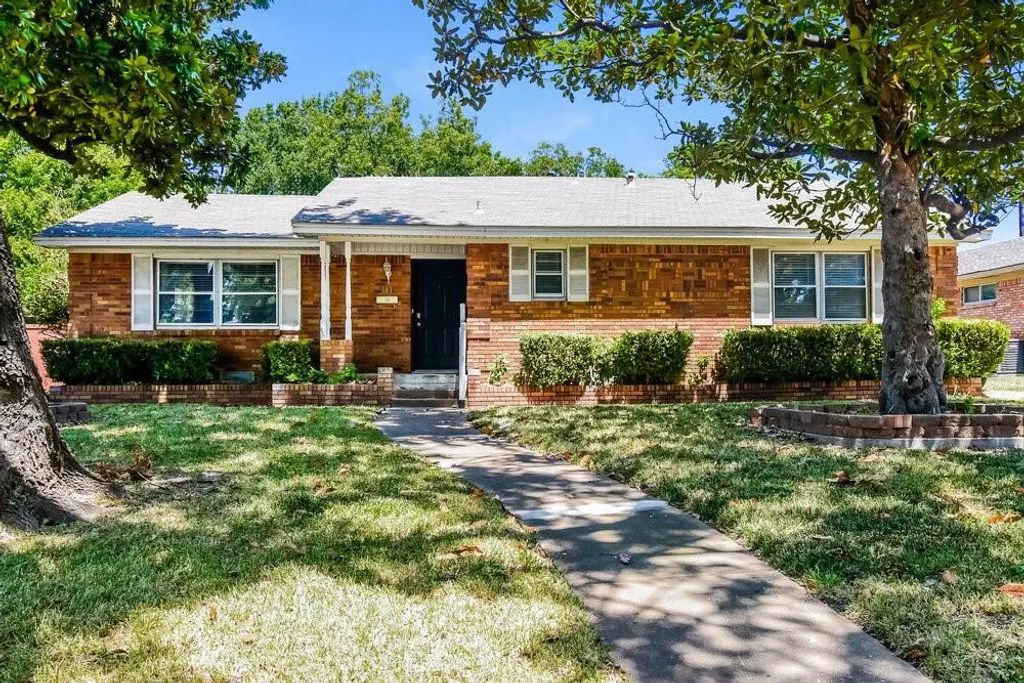 107 W Rio Grande Street, Garland