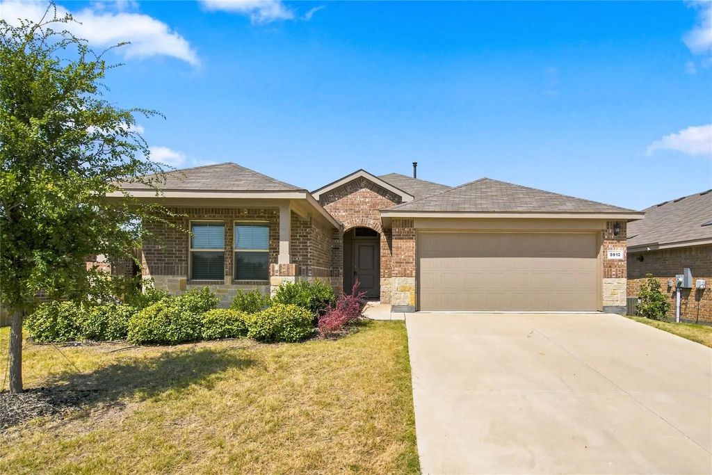 5912 Piedrosa Court, Denton
