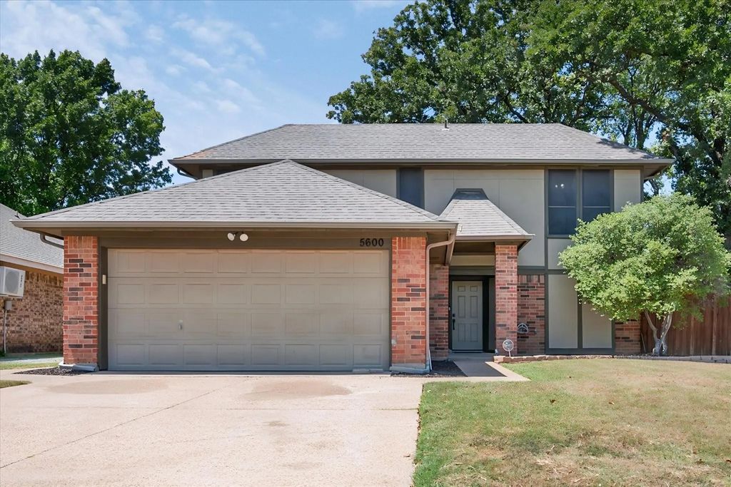 5600 Fox Hunt Drive, Arlington