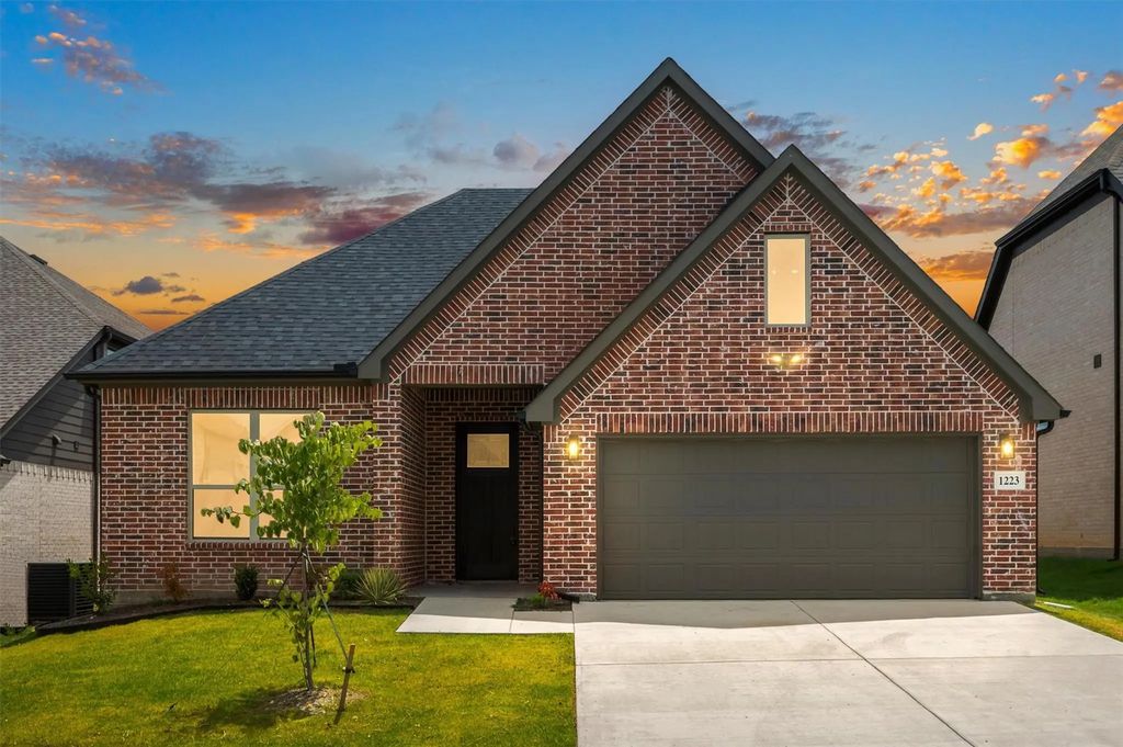 1223 Stagecoach Trail, Justin