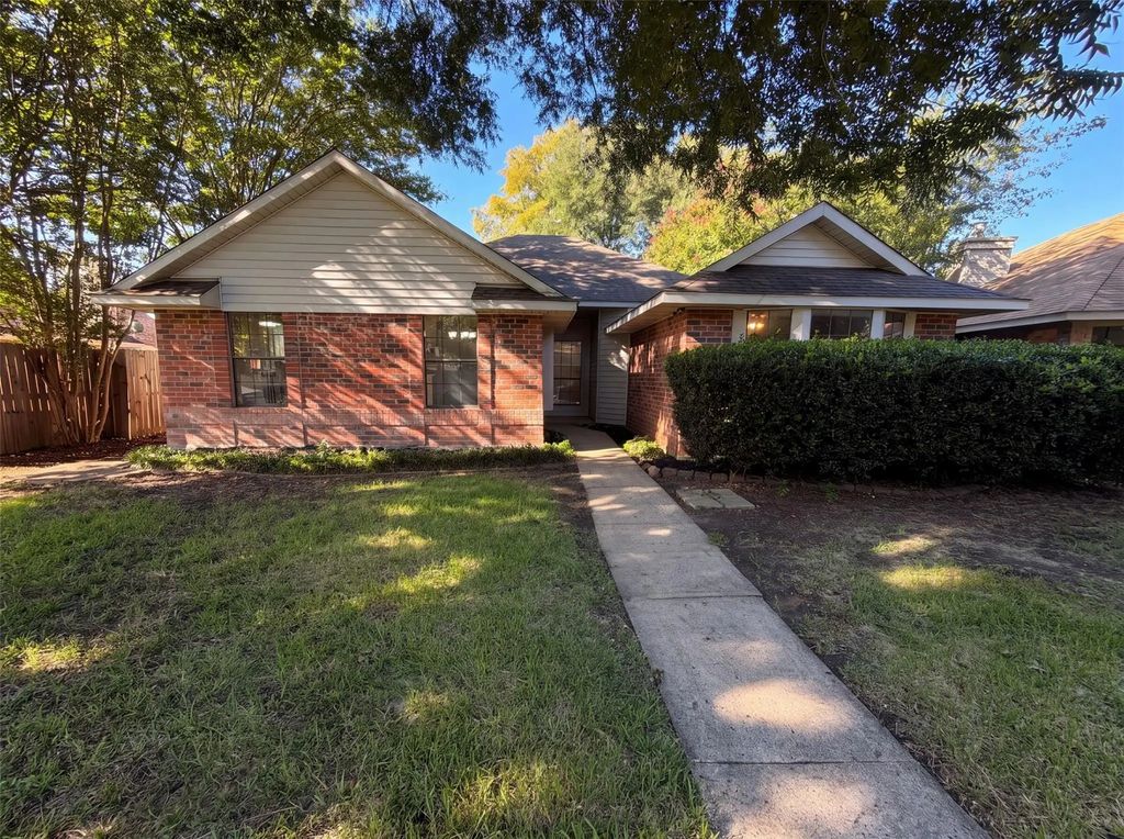 1503 Curtis Lane, Cedar Hill
