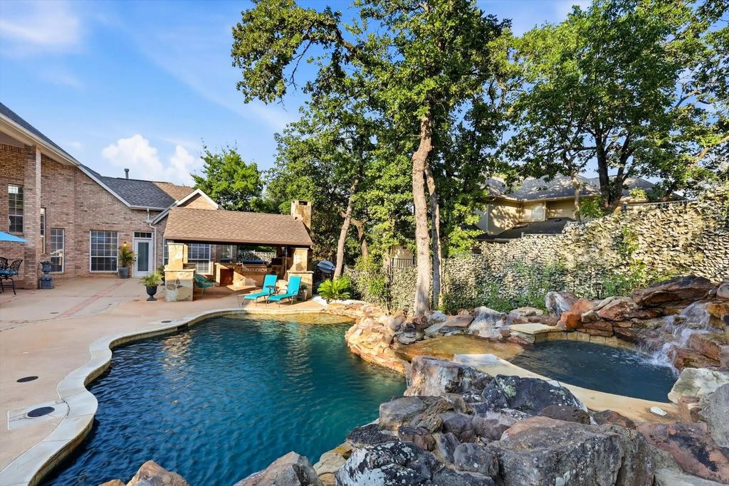 680 Chaparral Court, Highland Village