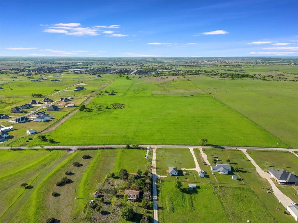 7685 County Road 916, Godley