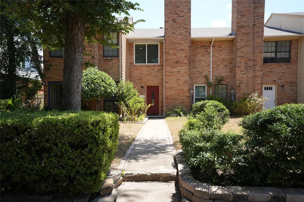 2276 Colony Court, Dallas