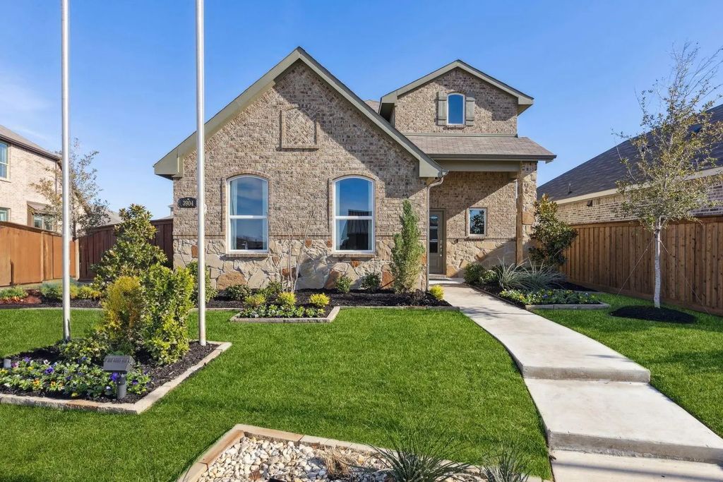 3904 Hometown Boulevard, Heartland