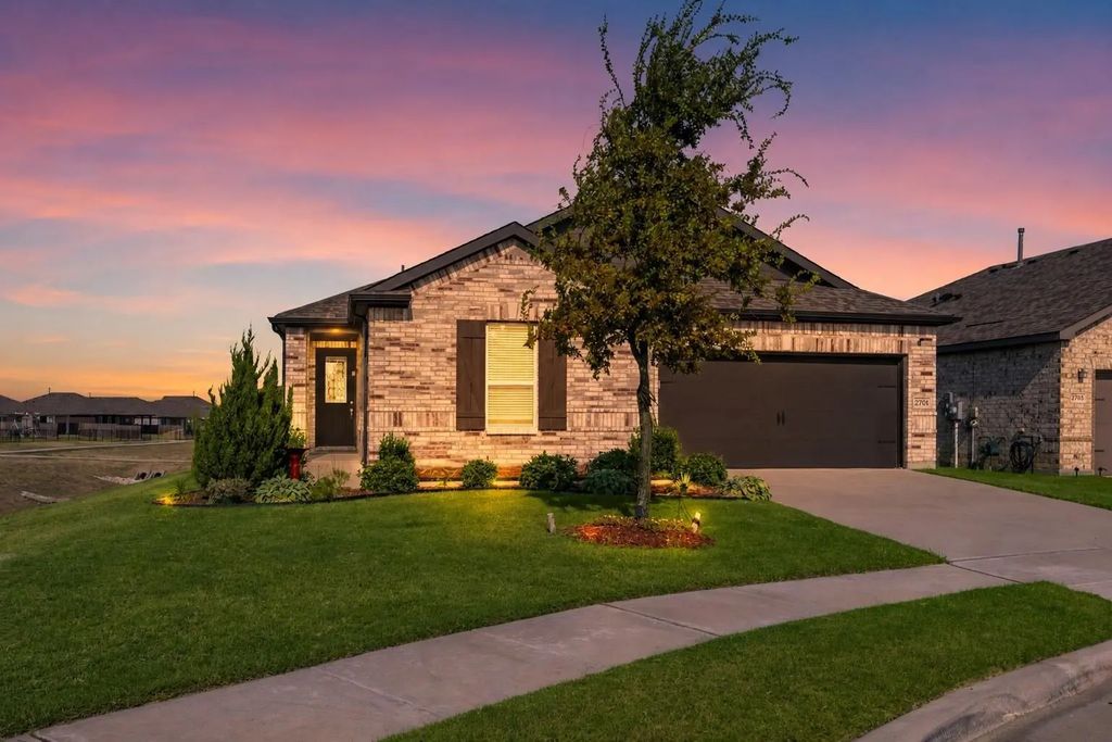 2701 Webb Avenue, Aubrey
