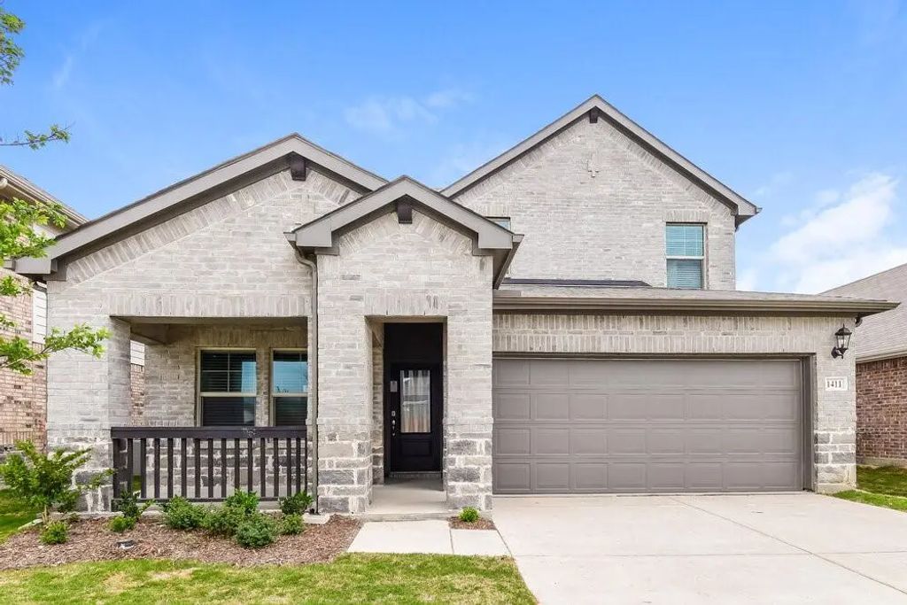 1411 Rolling Fox Drive, Forney