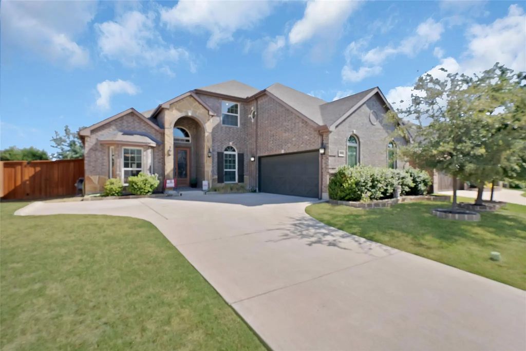 5121 Windstone Drive, Fort Worth