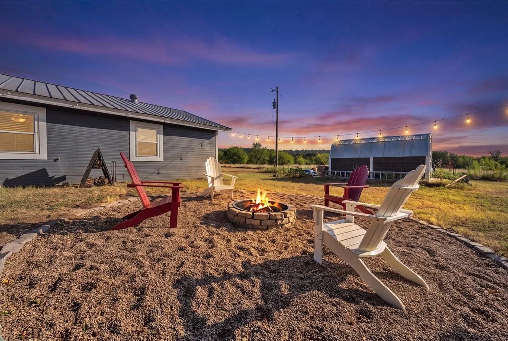 4080 Pleasant Valley Road, Mineral Wells