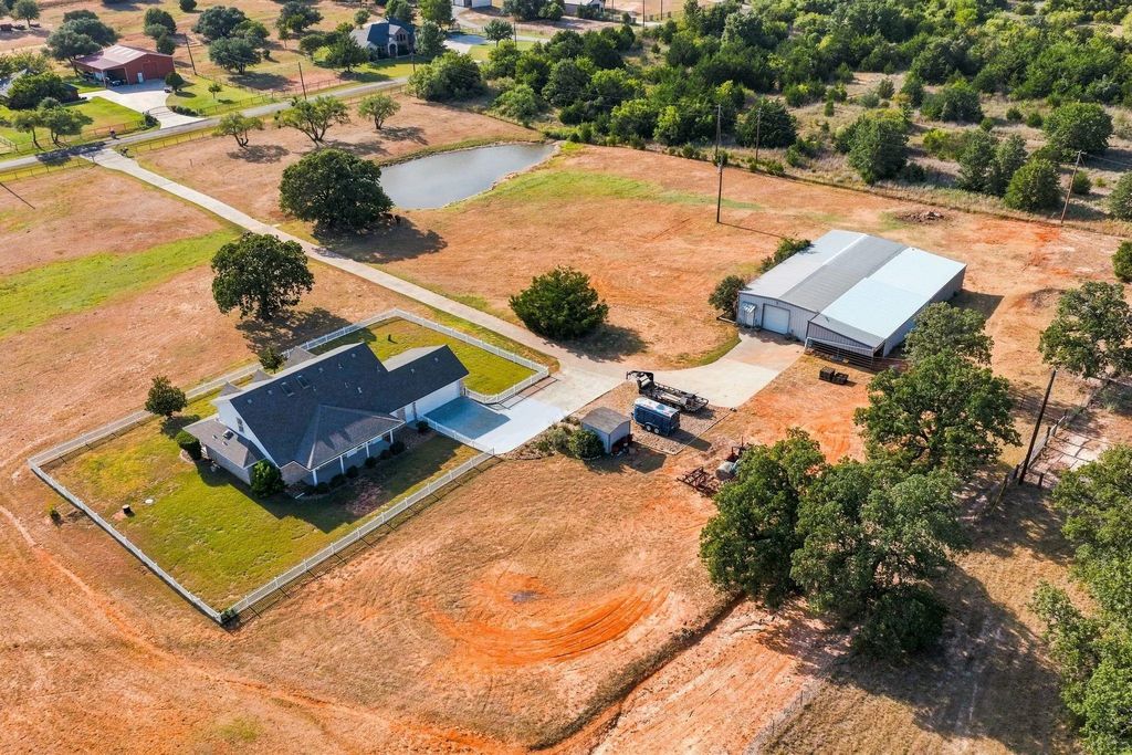 156 La Arroya Drive, Weatherford