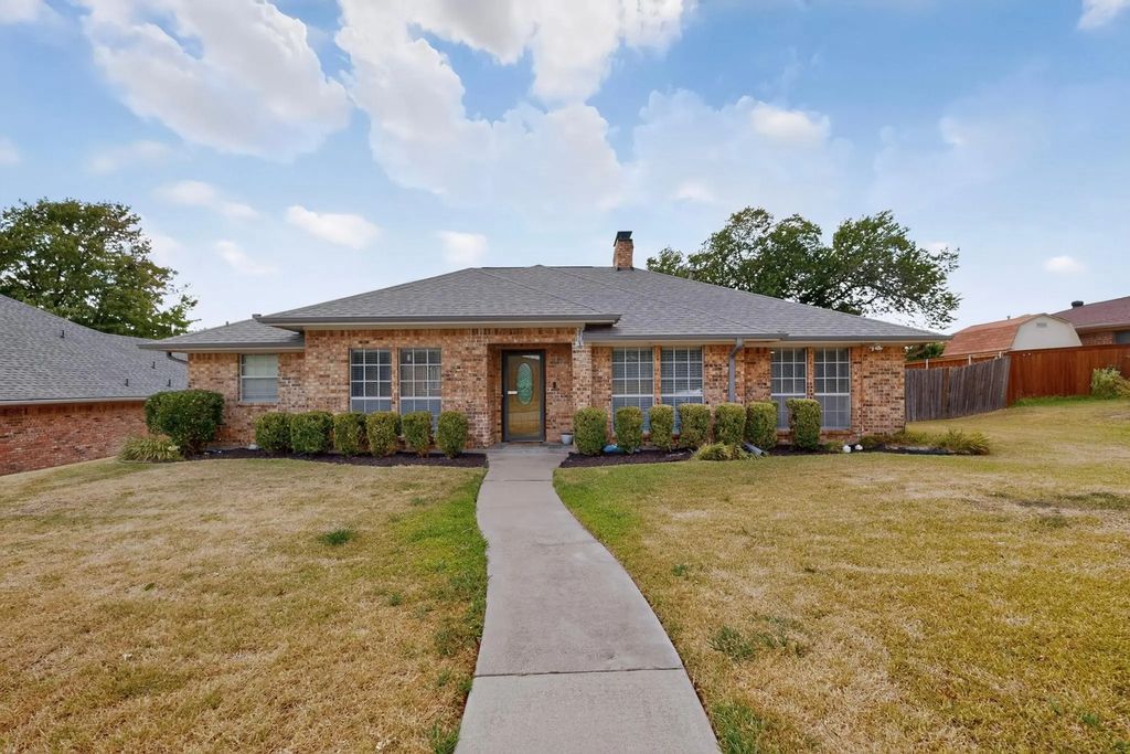 2413 Club Meadow Drive, Garland