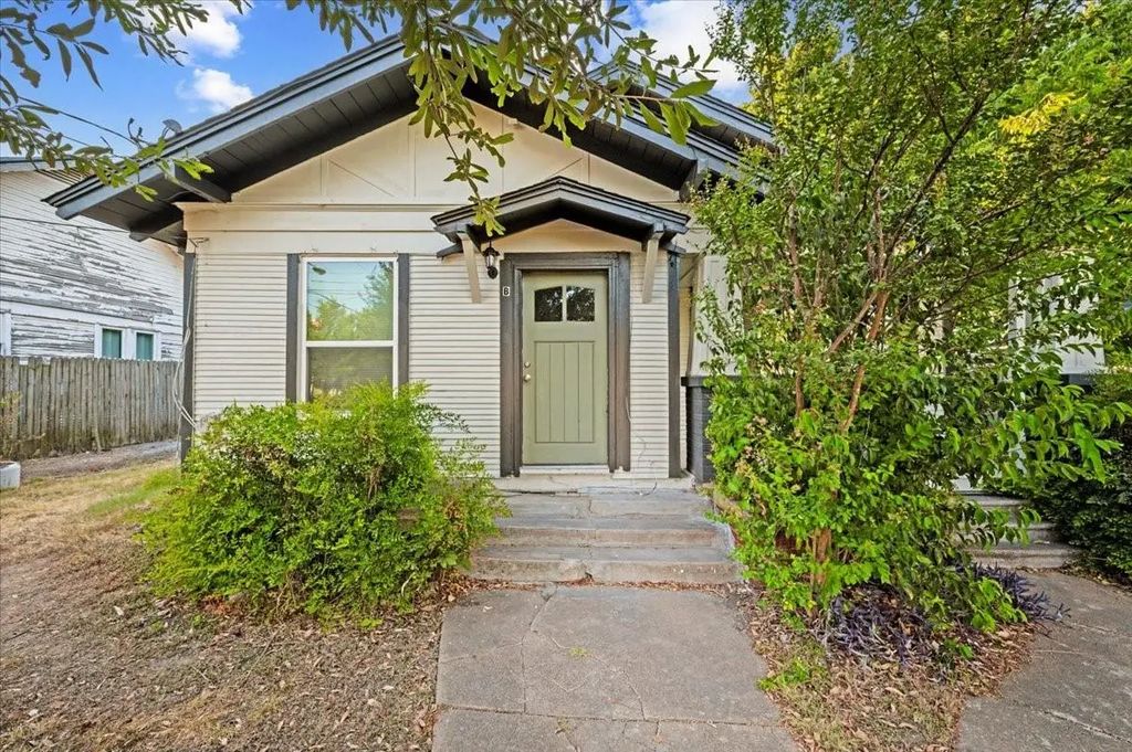 711 Brown Street B, Waxahachie