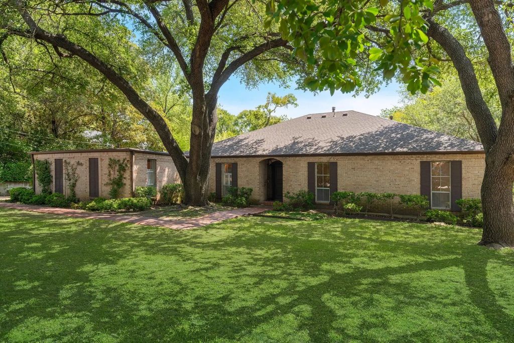 13828 Hillcrest Road, Dallas