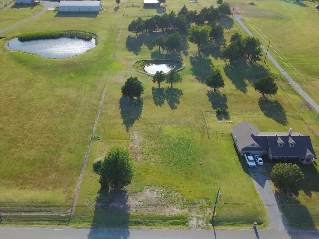 511 Pearce Drive, Pottsboro