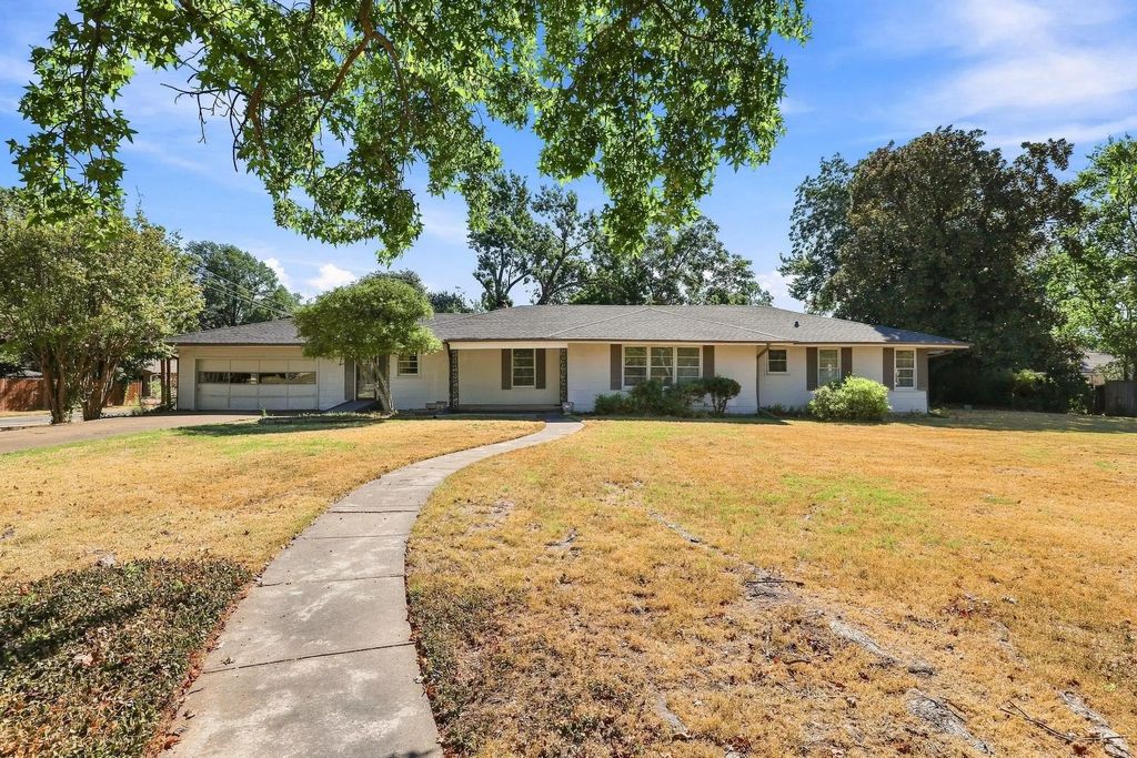 920 Park Avenue, Bonham