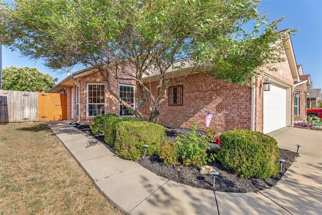 6509 Regina Drive, Fort Worth