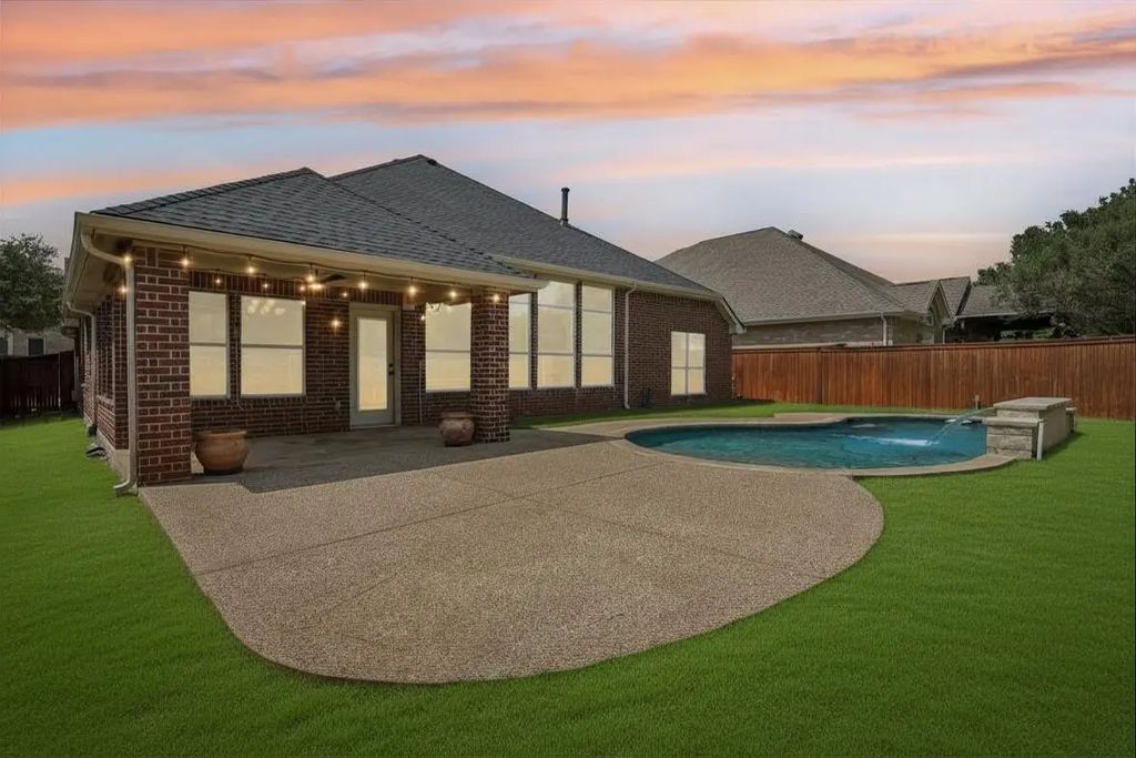 8330 Elena Drive, Lantana