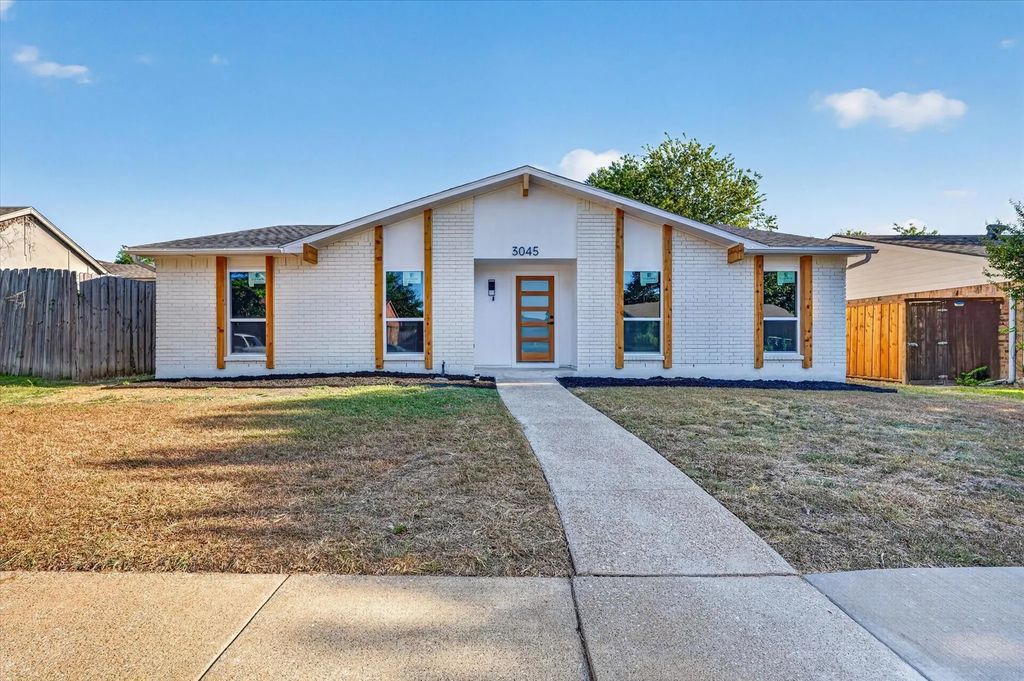3045 Villa Sur Trail, Dallas