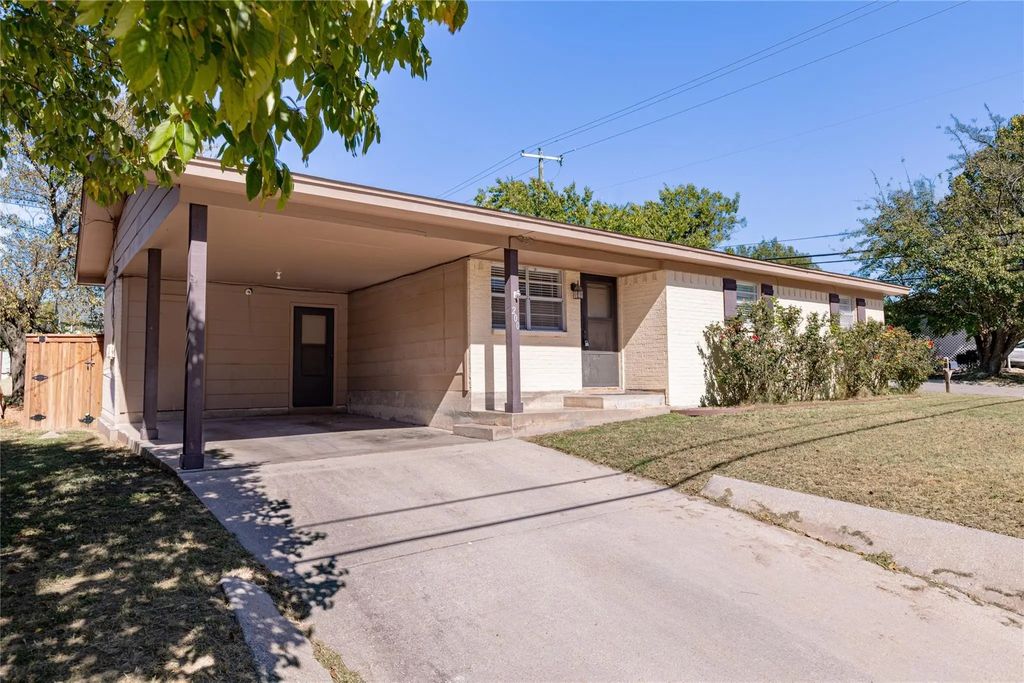 200 Hale Avenue, Decatur
