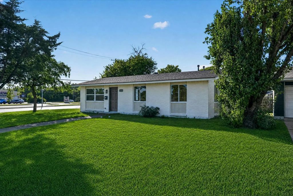 1037 W Grubb Drive, Mesquite