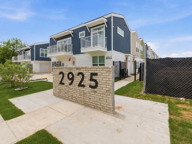 2925 Spruce Valley Lane 301, Dallas