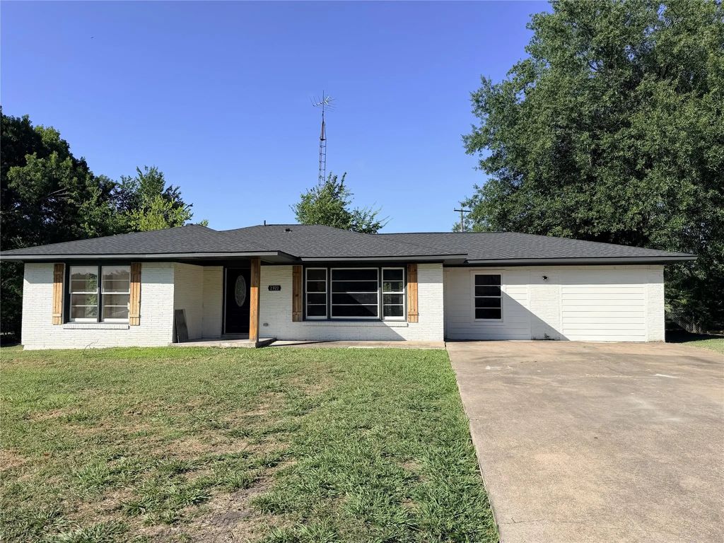 2922 College Circle, Corsicana