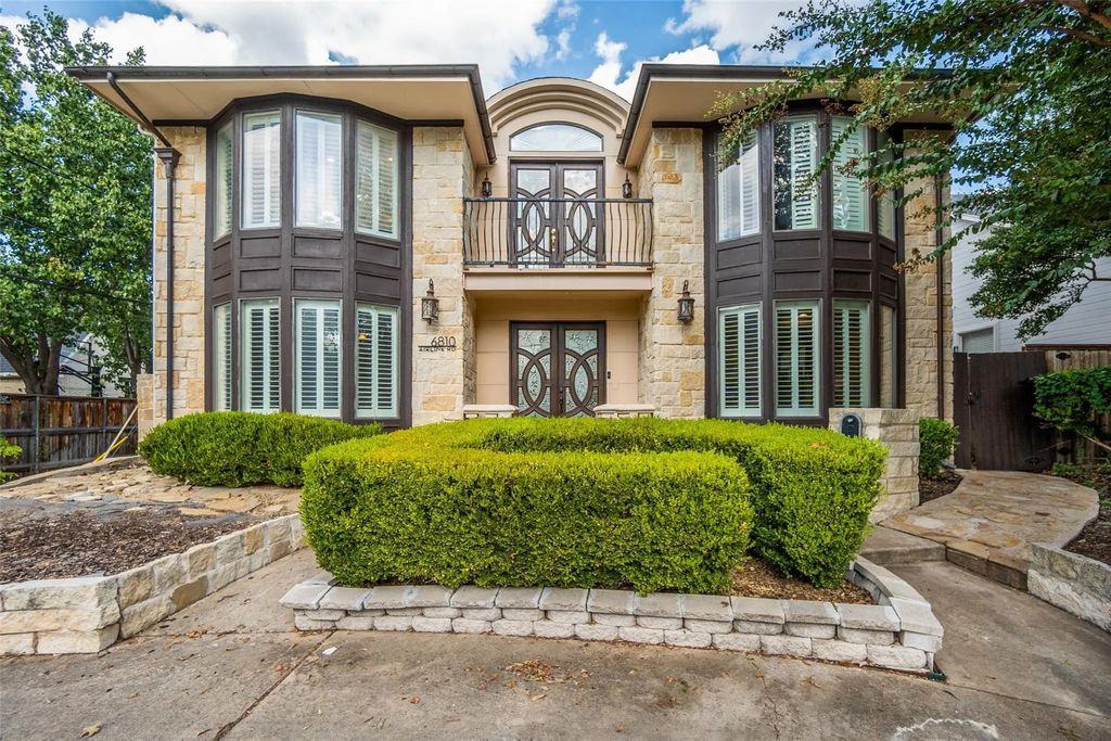 6810 Airline Road, University Park