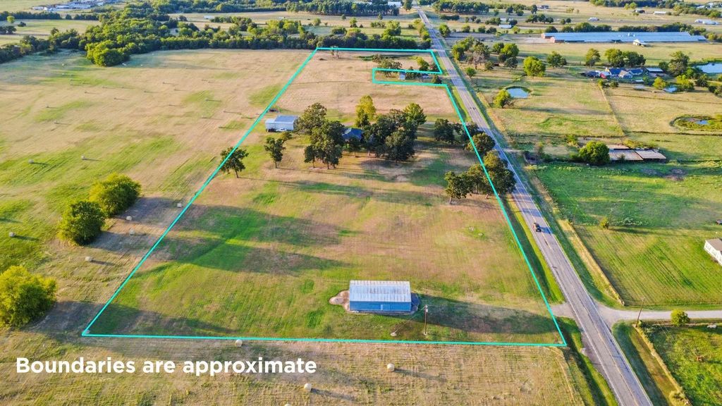 330 Farm Road 900 S, Saltillo