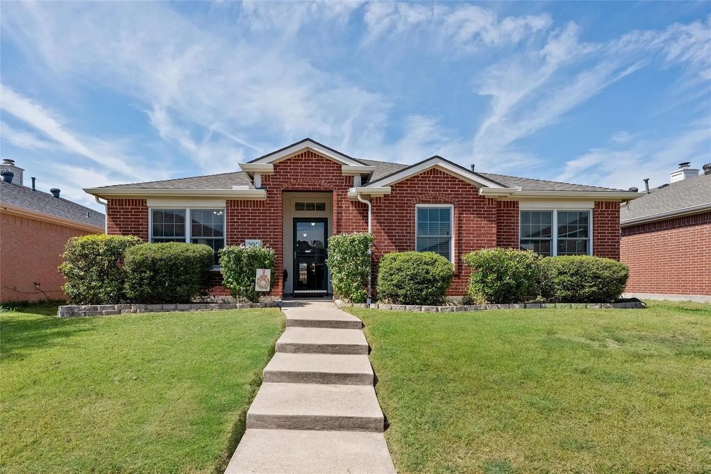 305 Cobblestone Drive, Wylie