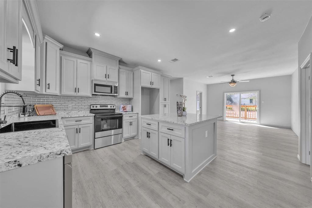 3711 County Road 3112, Purdon
