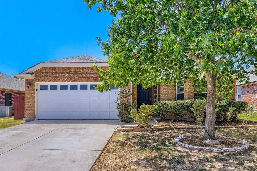 4407 Willow Wood Road, Melissa