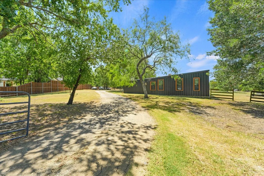 9732 Mackenzie Brook, Royse City