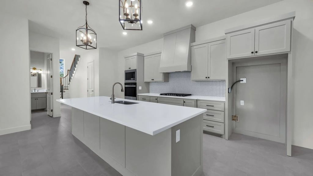 208 Park Villa Lane, Aledo