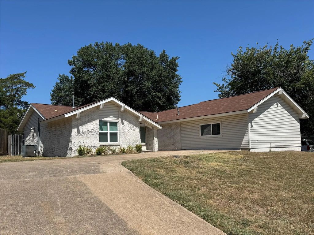 3549 Rio Grande Circle, Dallas