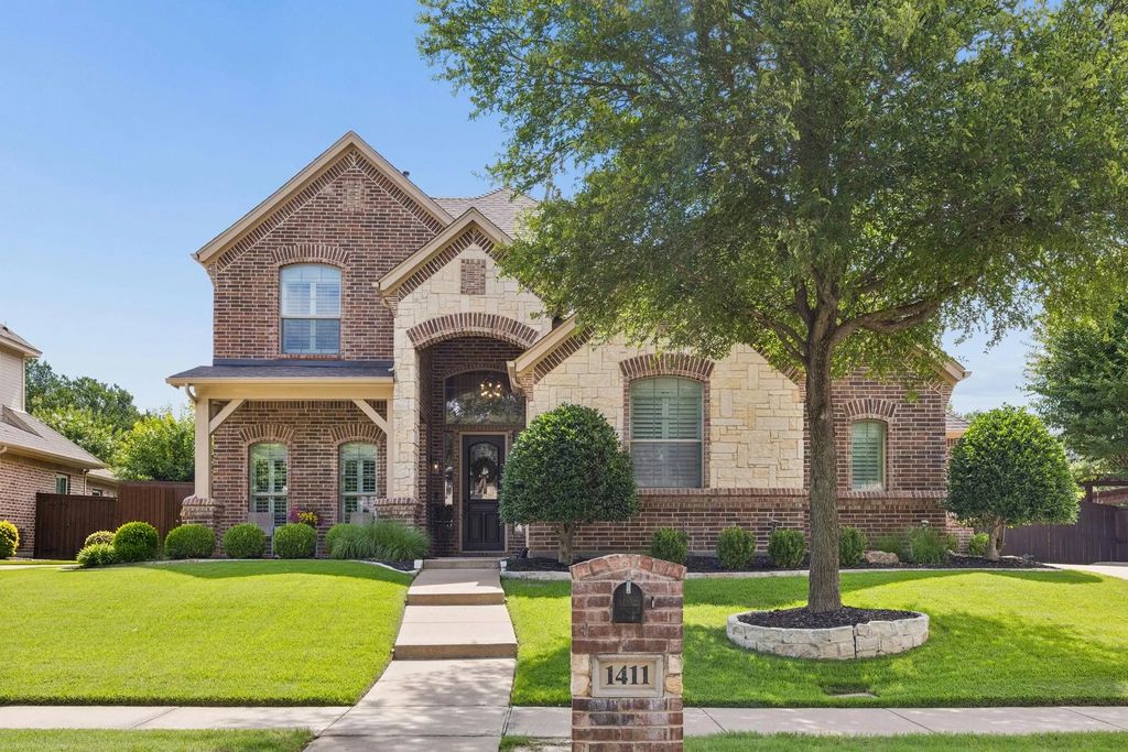 1411 Ashmore Court, Keller