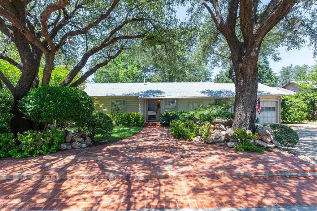 1334 Santos Street, Abilene