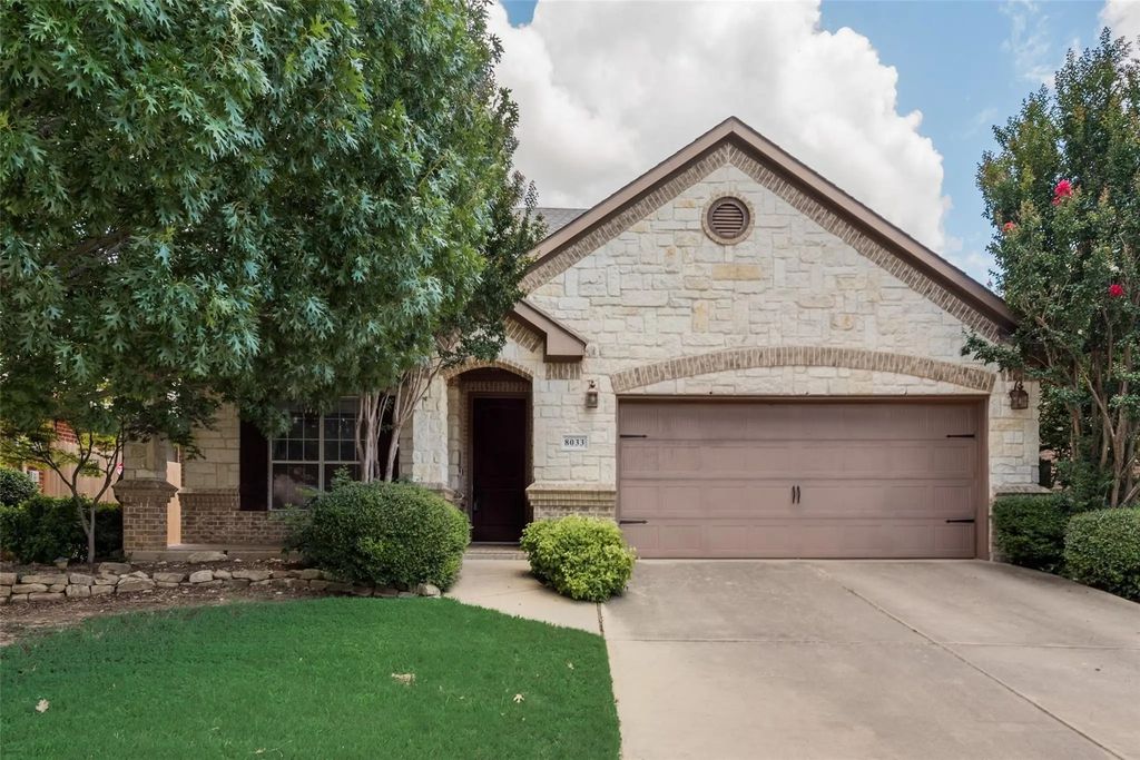 8033 Branch Hollow Trail, Fort Worth