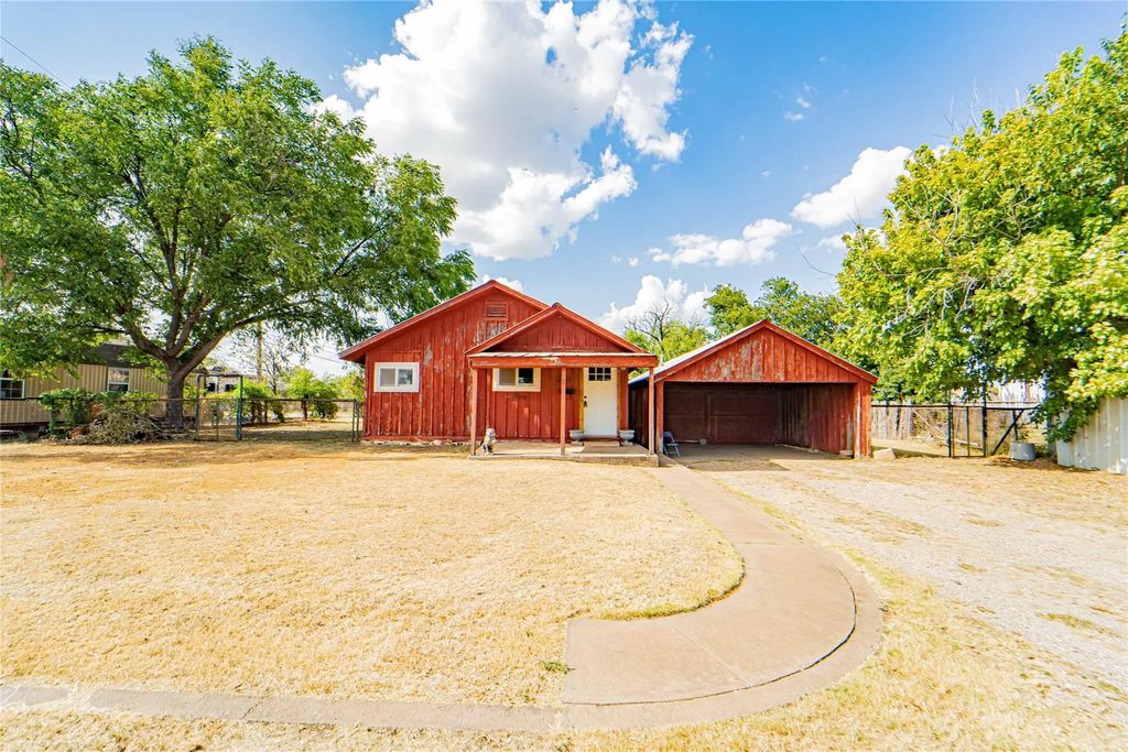 6500 W Highway 180, Albany