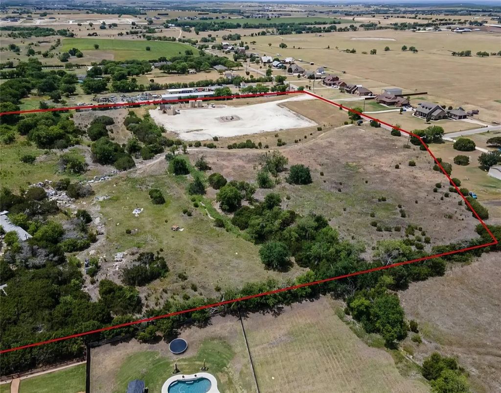 12520 County Road 1002, Godley