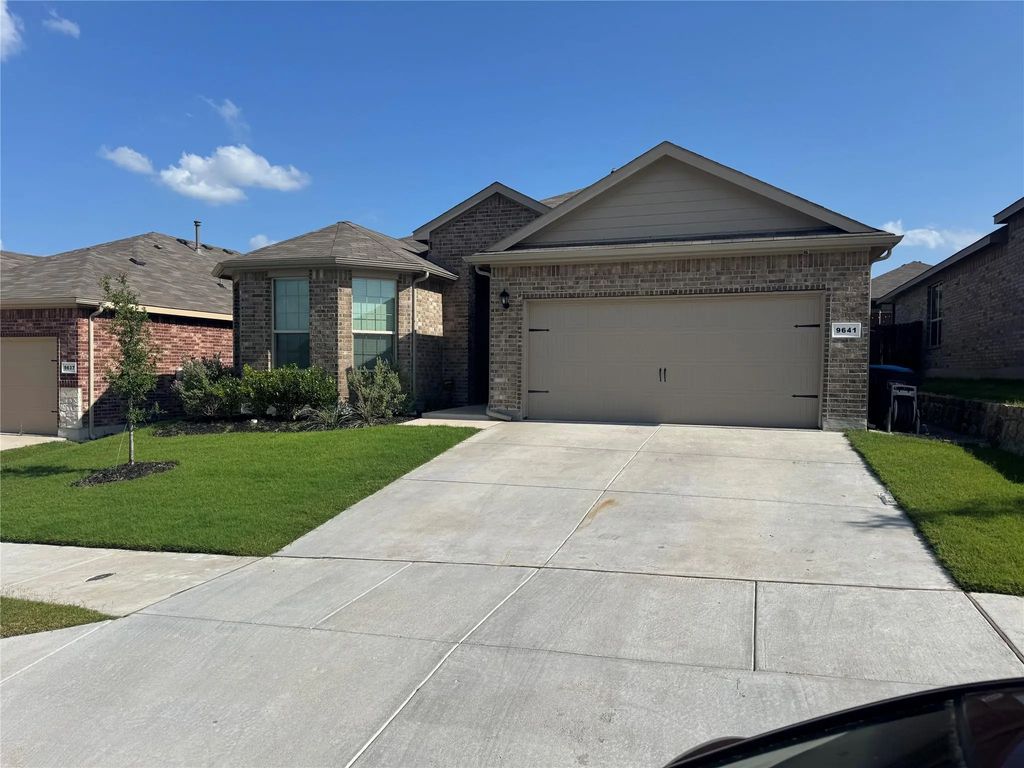 9641 Cherryville Road, Fort Worth