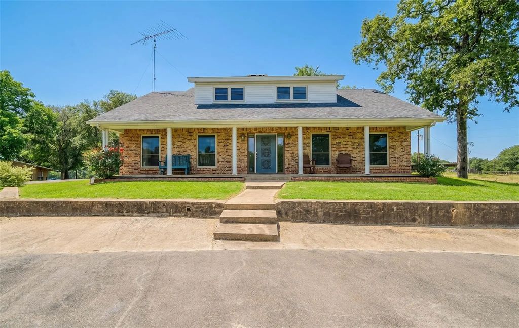 8001 Farm Road 1448, Winnsboro
