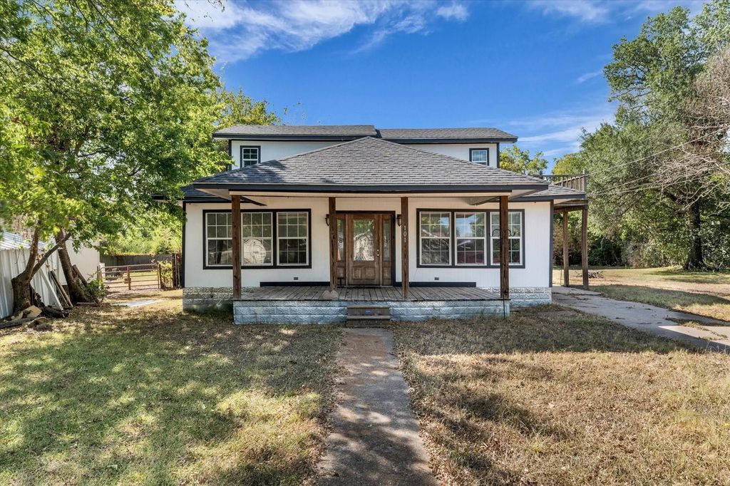 101 S Archer Street, Groesbeck