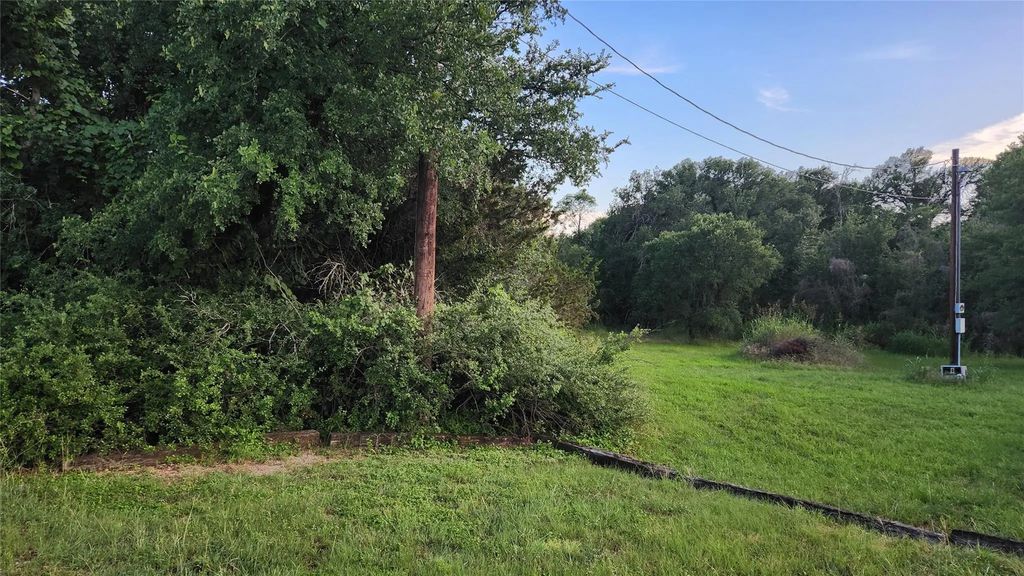 3012 Moon Court, Granbury