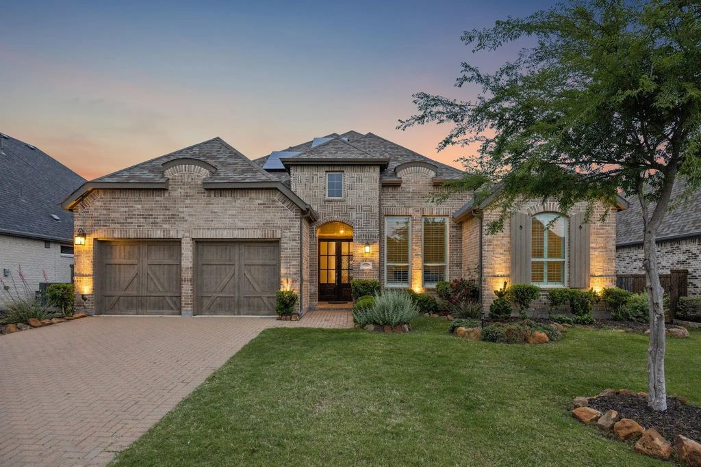 1950 Foxglen Drive, Prosper