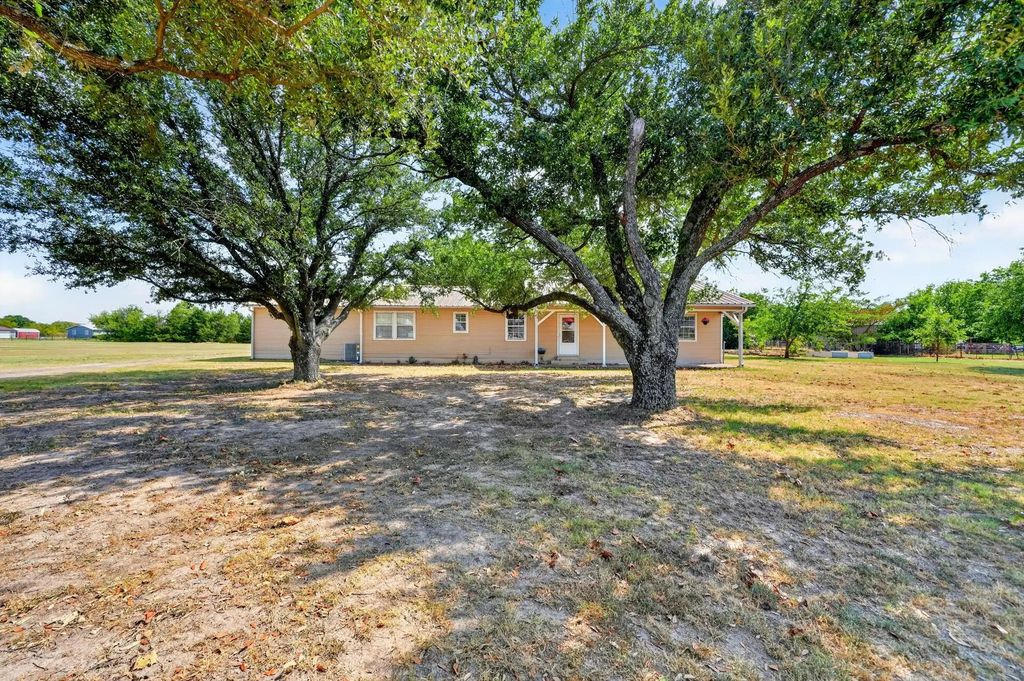 2899 Fm 1903, Caddo Mills