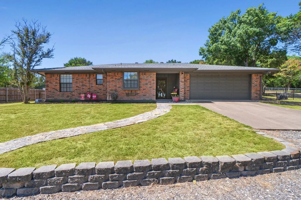1133 County Road 2020, Glen Rose
